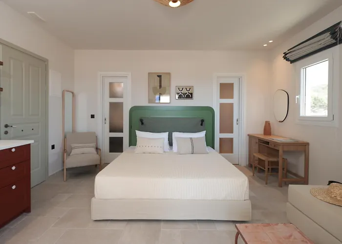 Phoenicia Nature Naxos Kastrákion