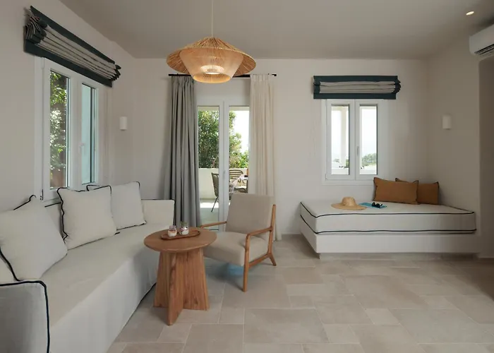 Phoenicia Nature Naxos Kastrákion