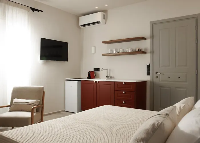 Phoenicia Nature Naxos Kastrákion